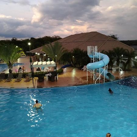 Apartamento Do Lago, Com Churrasqueira Privativa , Cozinha , Internet Banda Larga, Rampa Barco E Jet, Pesqueiro - B101 Caldas Novas Buitenkant foto