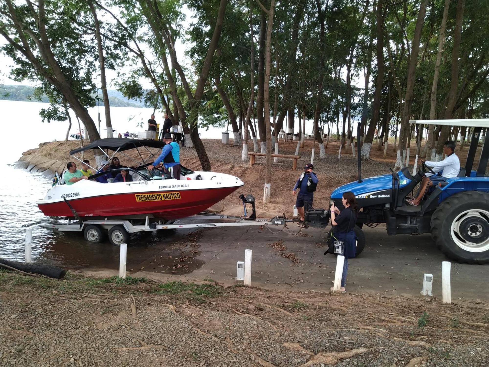 Apartamento Do Lago, Com Churrasqueira Privativa , Cozinha , Internet Banda Larga, Rampa Barco E Jet, Pesqueiro - B101 Caldas Novas Buitenkant foto